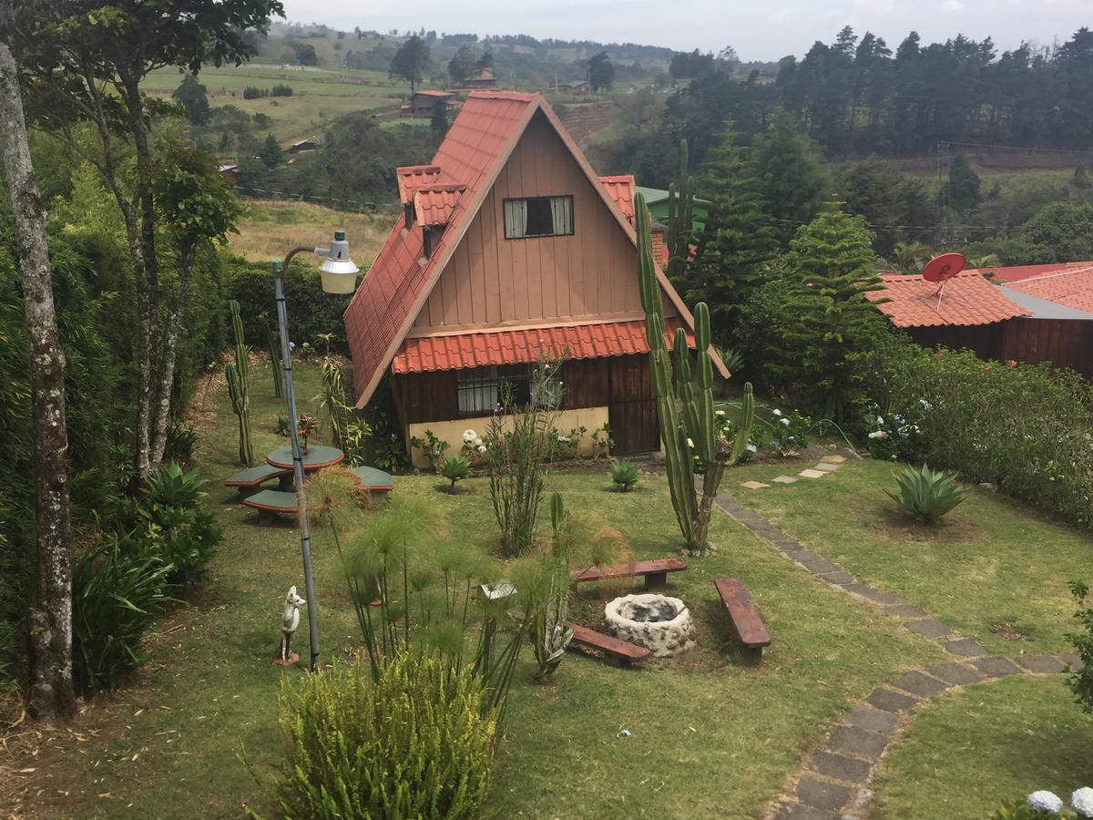 Hotel Chalets Los Volcanes Fraijanes المظهر الخارجي الصورة