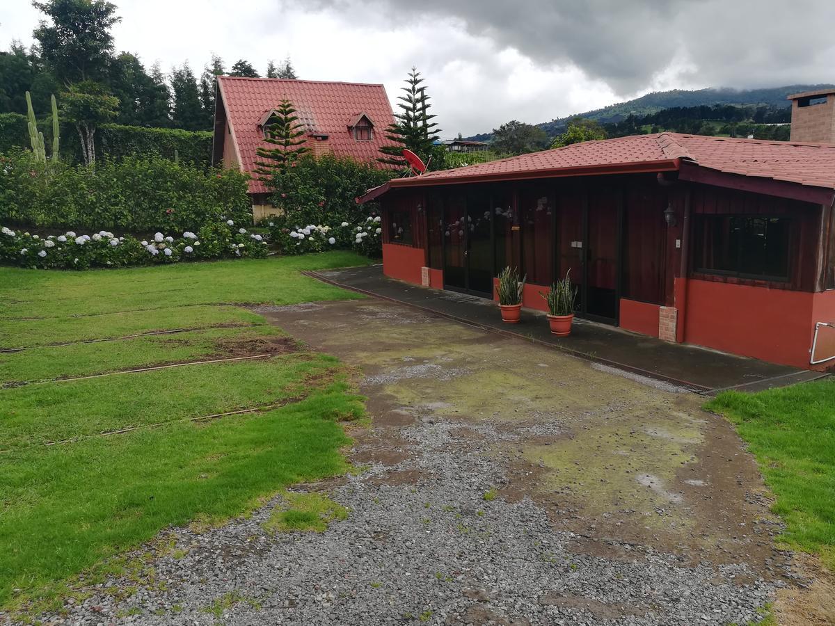 Hotel Chalets Los Volcanes Fraijanes المظهر الخارجي الصورة