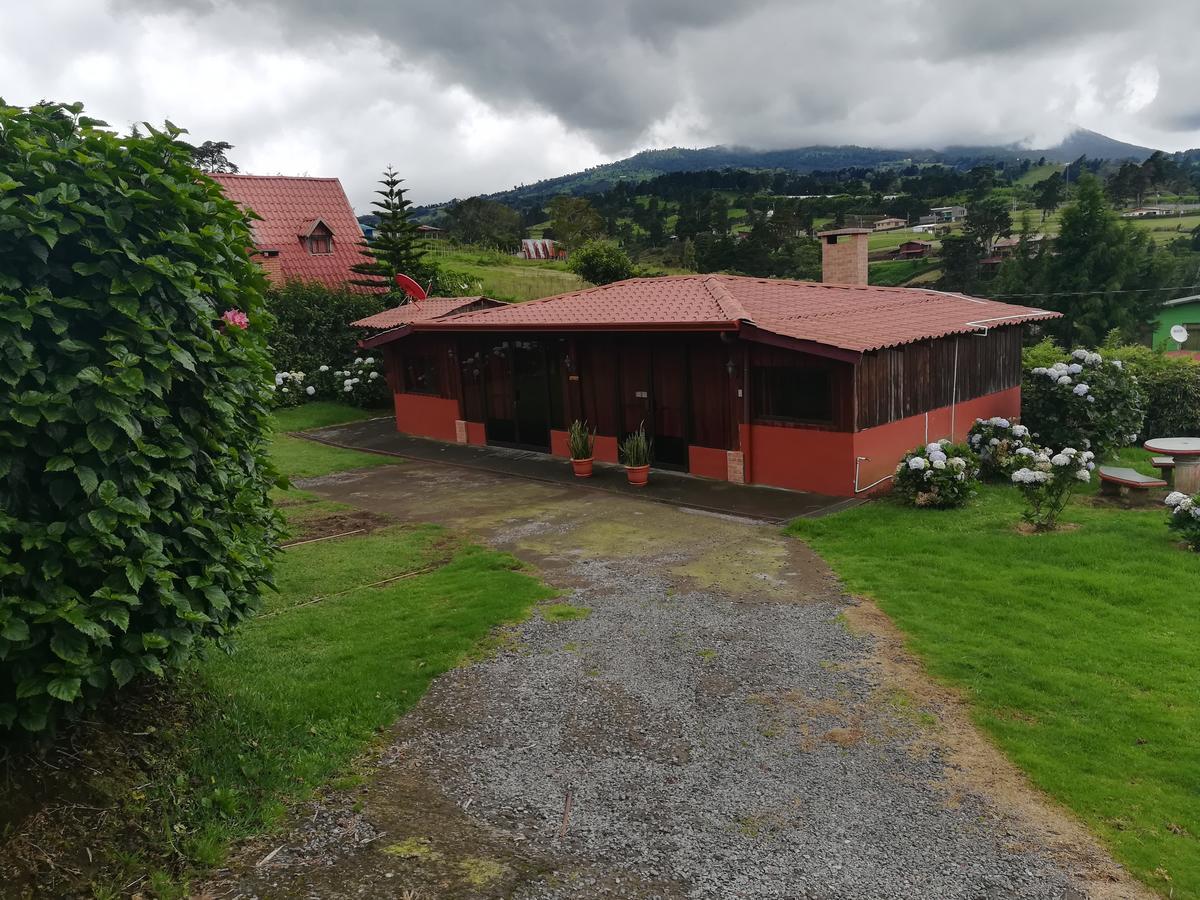 Hotel Chalets Los Volcanes Fraijanes المظهر الخارجي الصورة